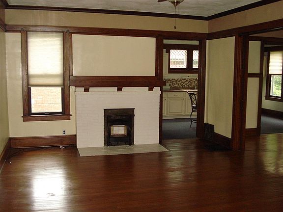2nd image of 1008 N Cedar St