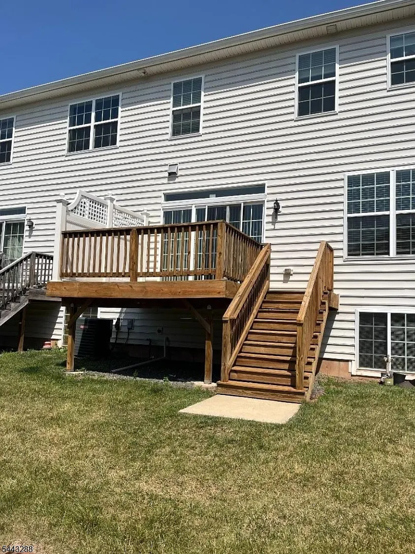 3 bed, 2.5 bath, $4,100 — Photo 3