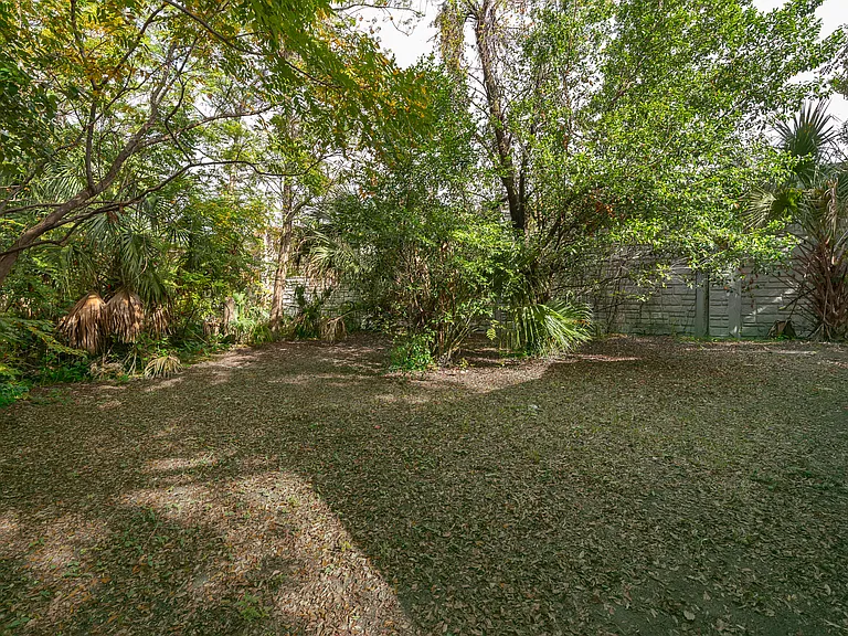 613 Citrus St #A — Photo 9