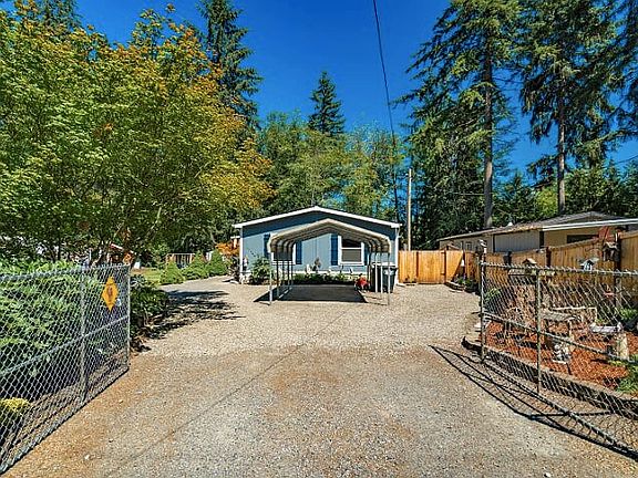 3rd image of 17144 Heather Ln SE