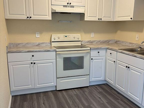 5th image of 601 Newton Ave S
