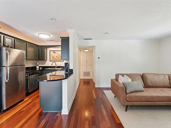 3rd image of 4820 Conway Rd APT 130