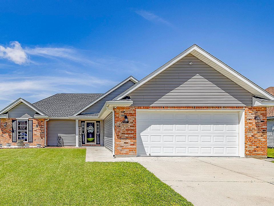 1st image of 413 Galvez Ln