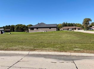1307 & 1309 Andrews Dr, Norfolk, NE 68701