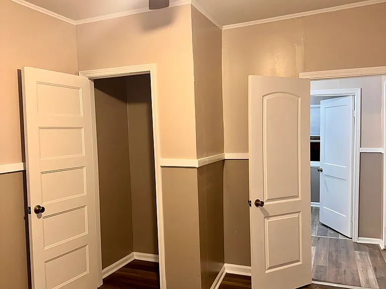 5122 School St — Photo 18