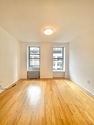 3rd image of 507 E 81st St APT 18