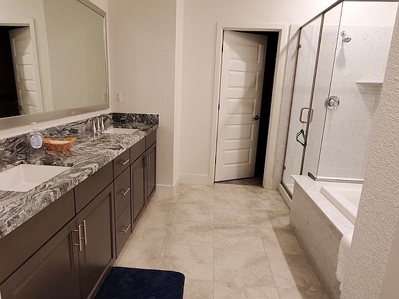 4th image of 12749 Thorntonhall Dr