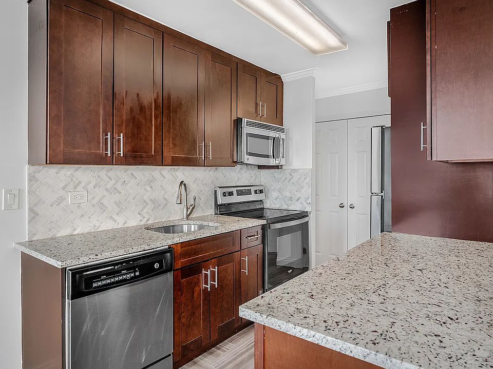 1st image of 747 10th Ave APT 9D