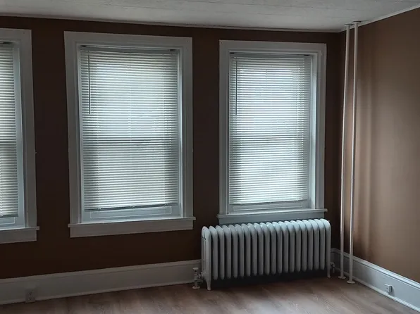 551 Washington St APT B, Royersford, PA 19468