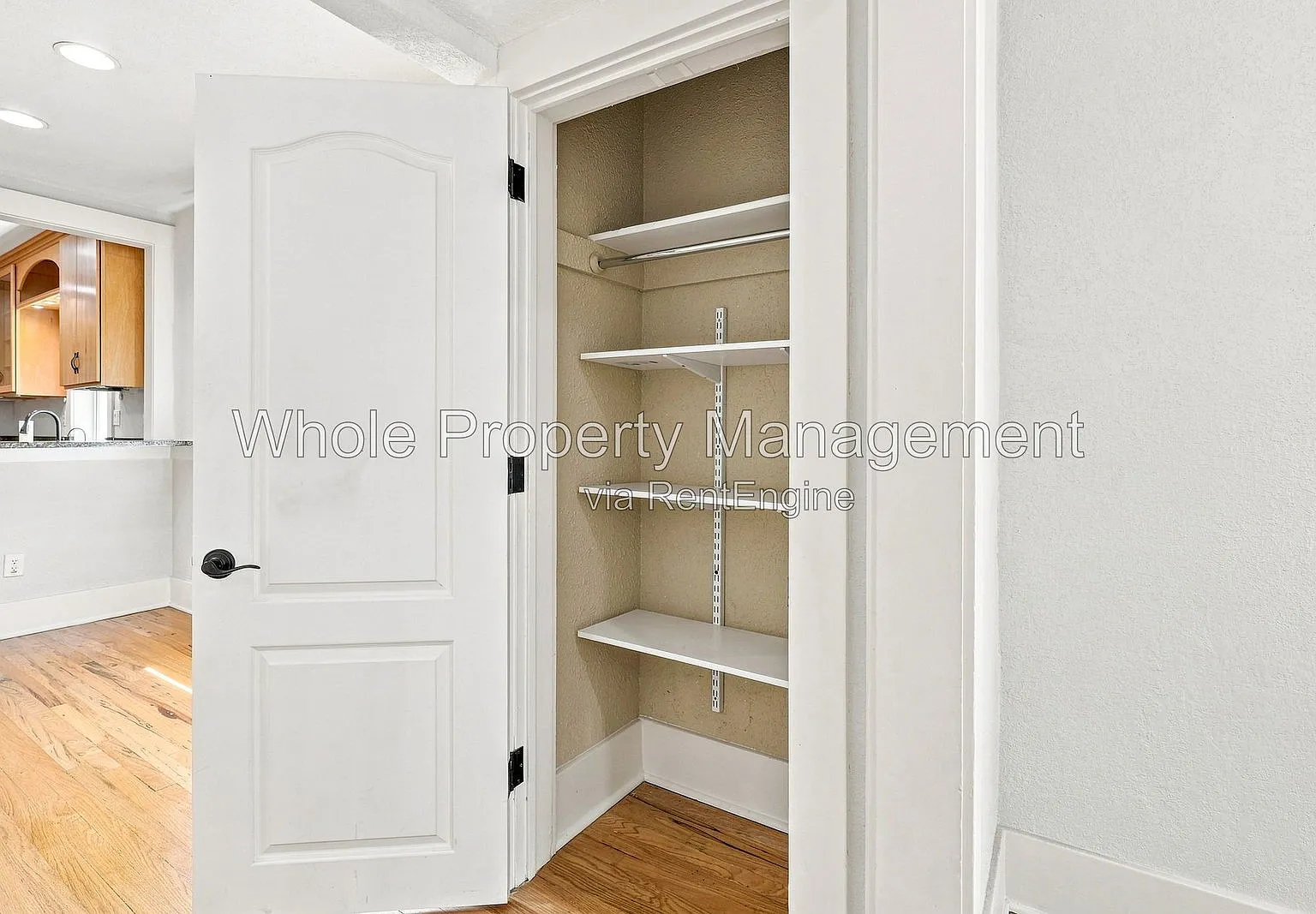 3 bed, 2.0 bath, 1790 sqft, $4,495 — Photo 4