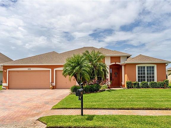 2nd image of 1250 Scarlet Oak Cir