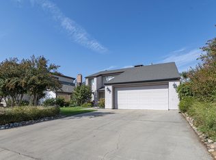 2934 W Cherry Ave, Visalia, CA 93277