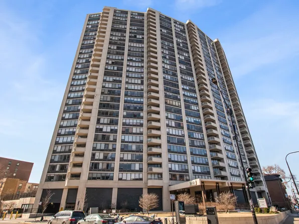 3930 N Pine Grove Ave APT 903, Chicago, IL 60613