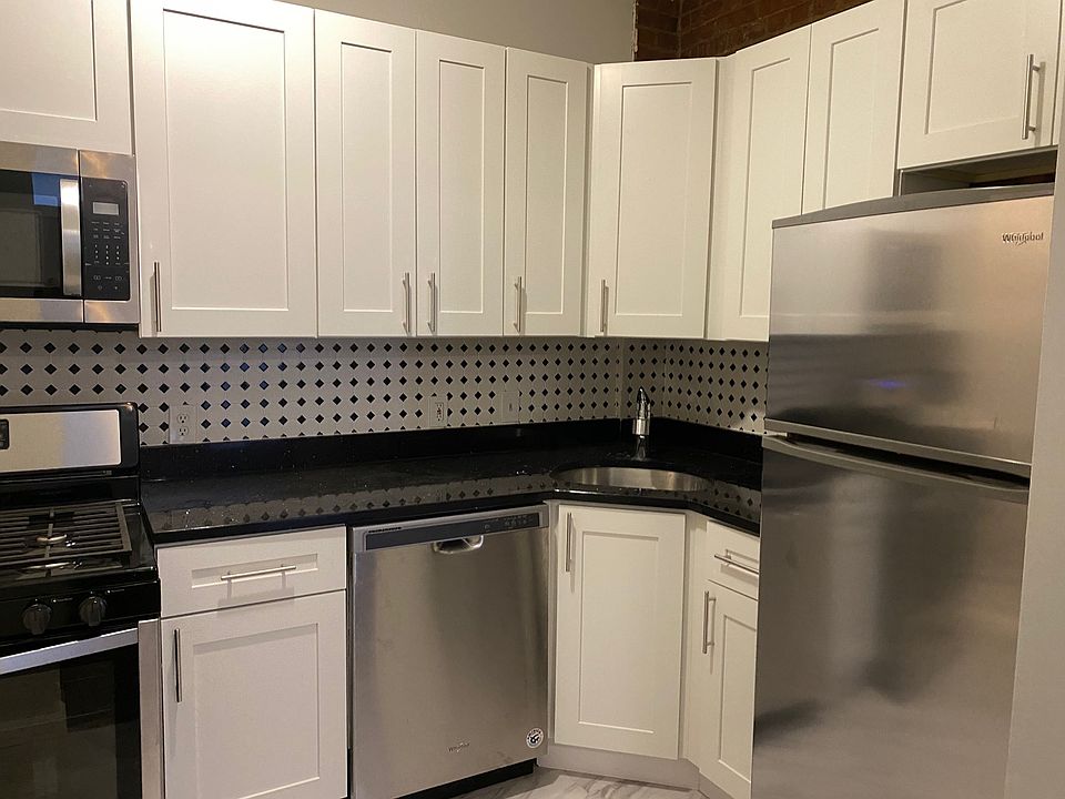 1st image of 618 Columbus Ave #G1