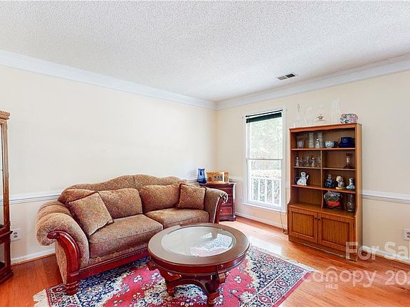 5th image of 11214 Shandon Way Ln