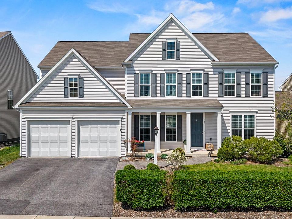 1st image of 107 Stone Run Dr