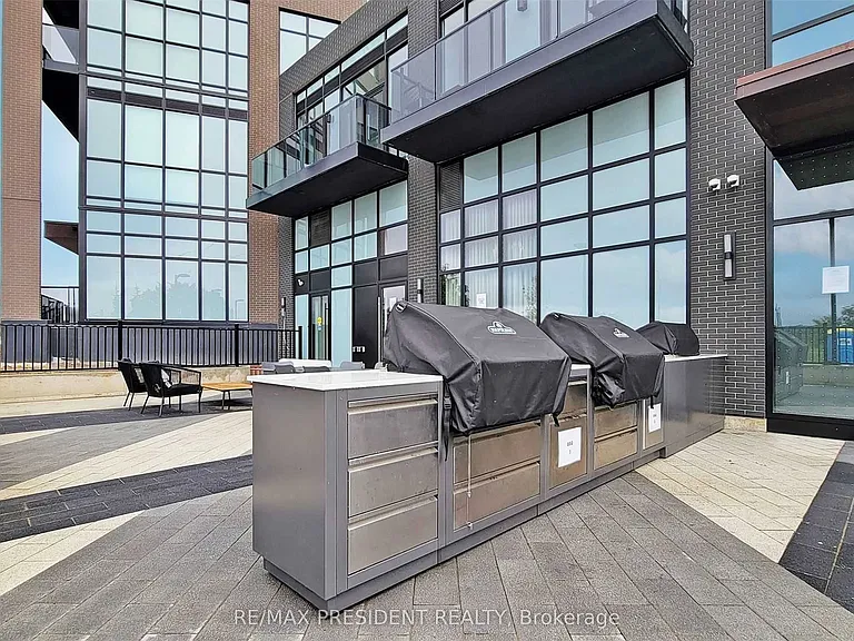 60 George Butchart Dr #112 — Photo 38