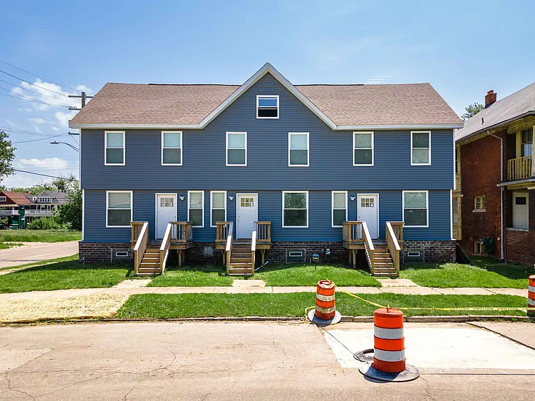 156 Leicester - FDR — Photo 1