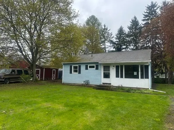 7 Moreland Dr, Beaver Dams, NY 14812