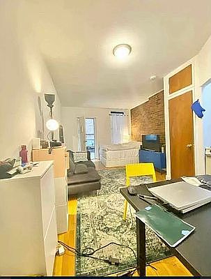 4th image of 1819 2nd Ave APT 2RS