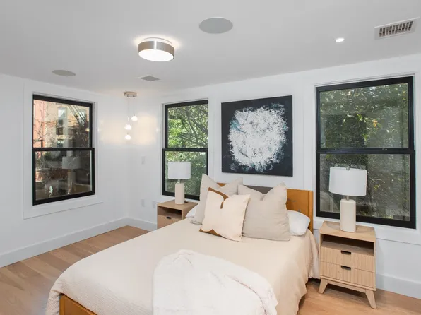 274 7th Street image 12 of 40