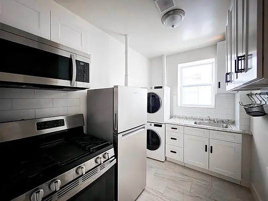 254 Manhattan Avenue #2D