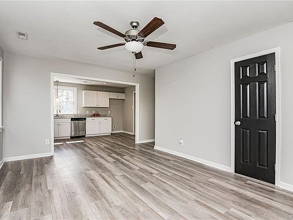 5th image of 3709 Bedford St