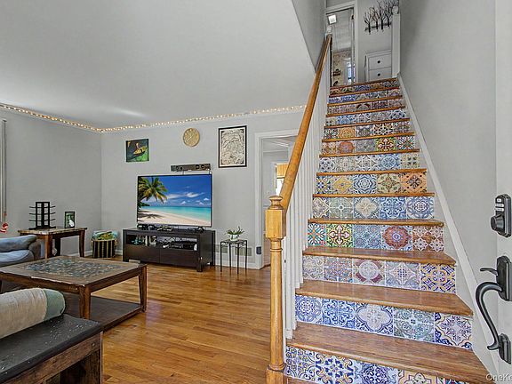 2nd image of 15 Beverly Road