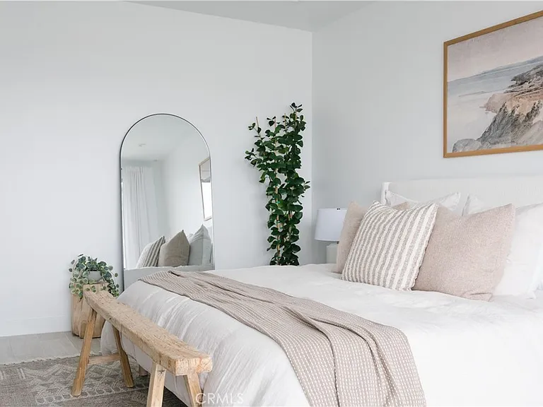 2230 Newport Blvd #301 — Photo 12
