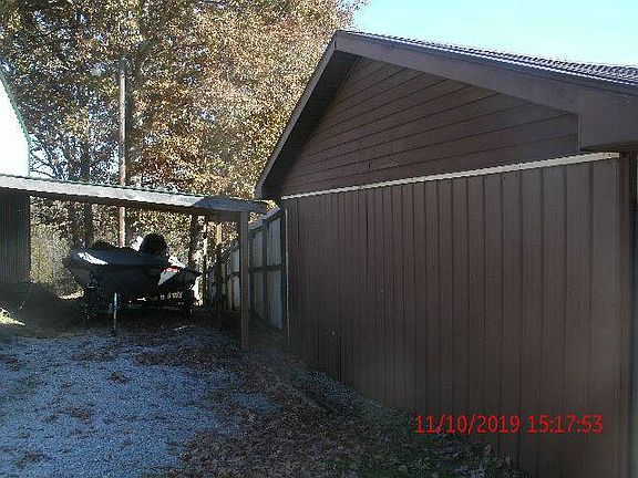 4th image of 95 Center Dr