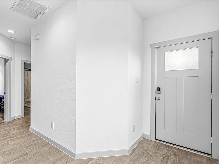 12566 Fleet River Rd — Photo 5