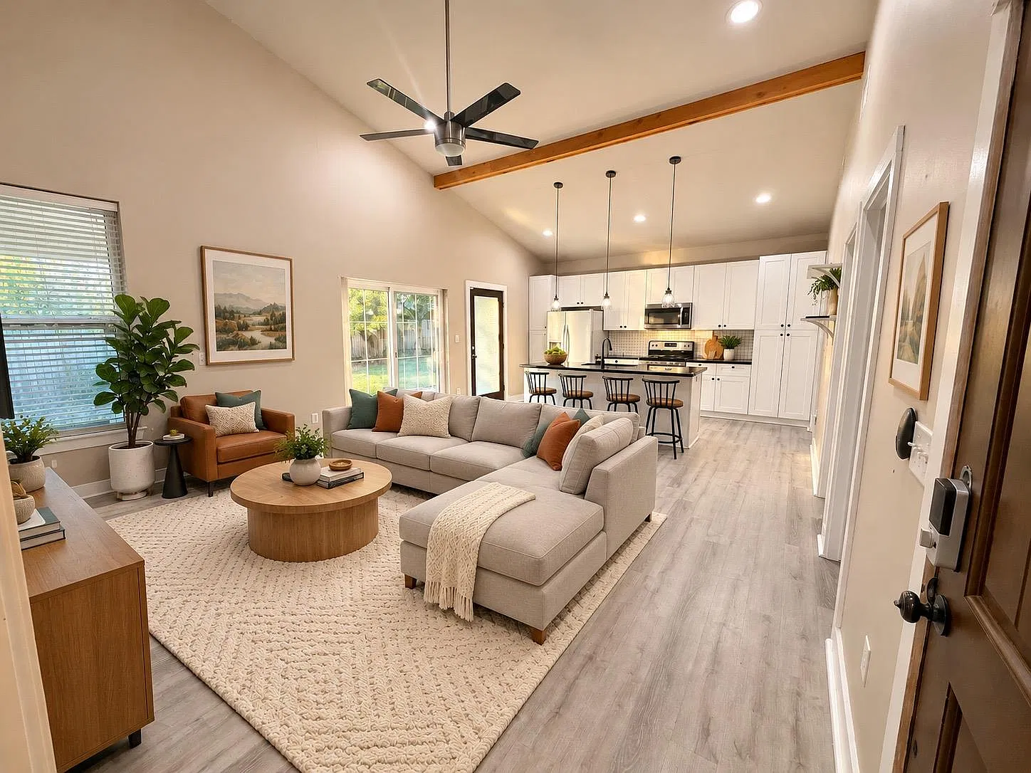 3 bed, 2.0 bath, 1170 sqft, $2,500 — Photo 2