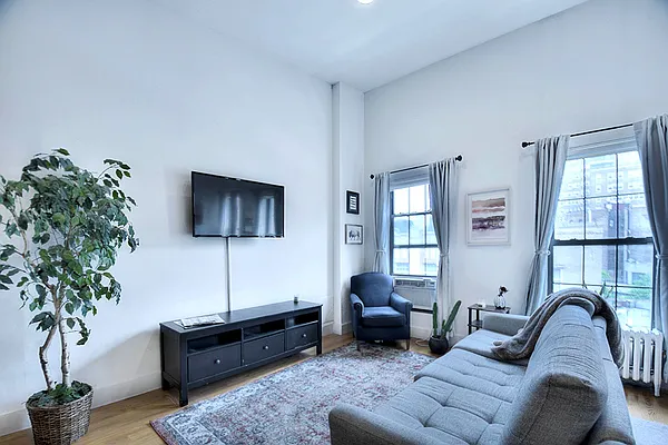 Rented by Urbane Brokerage | media 15