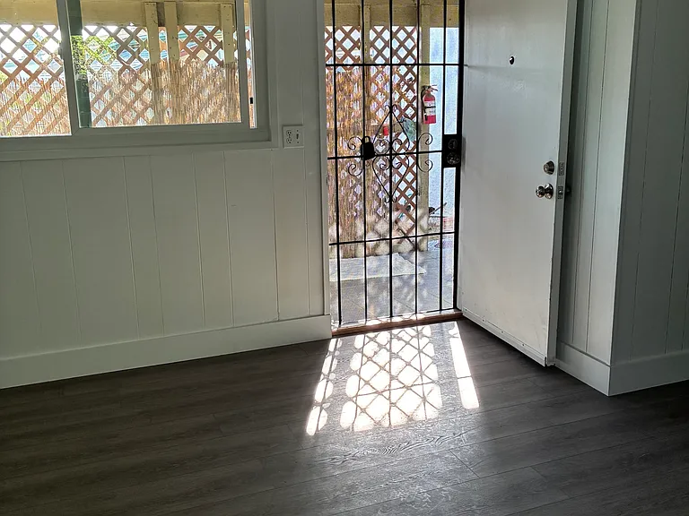 5090 Pine St #A — Photo 4