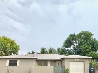 8231 SW 4th St, North Lauderdale, FL 33068