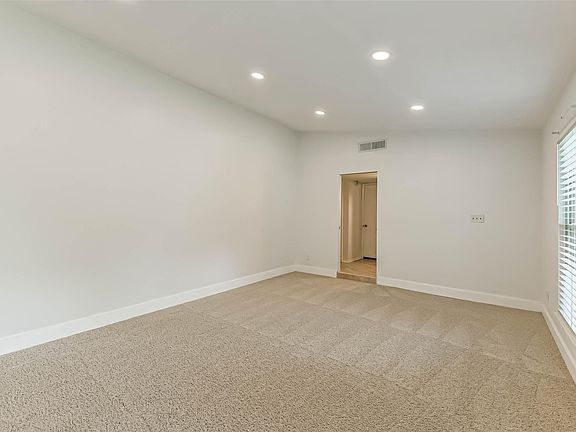 4th image of 2718 Quail Run Dr