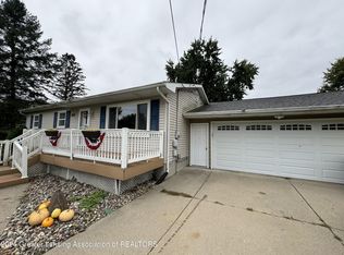 5555 Jimson Dr, Dimondale, MI 48821