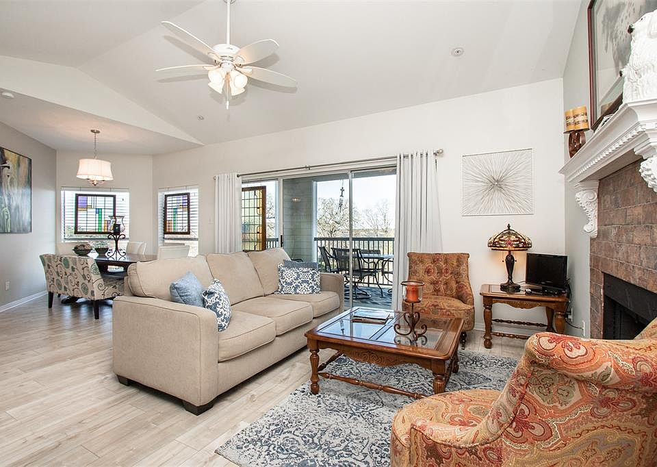 1st image of 12800 Melville Dr #306