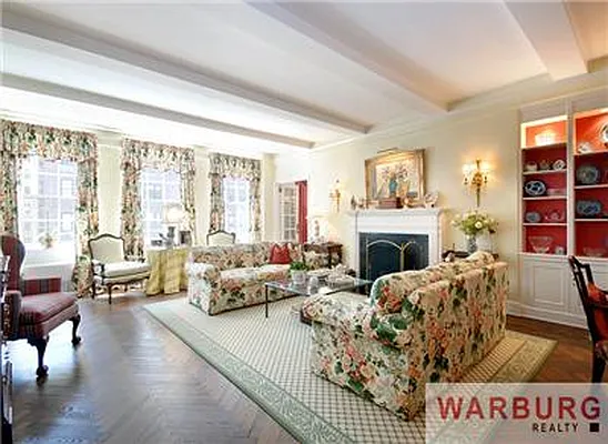 Sold by Warburg | media 2