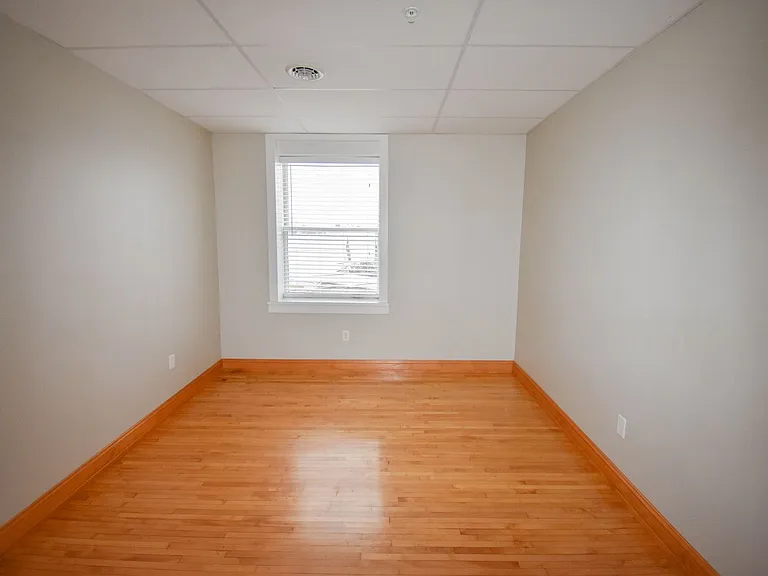 110 E Bald Eagle St — Photo 43