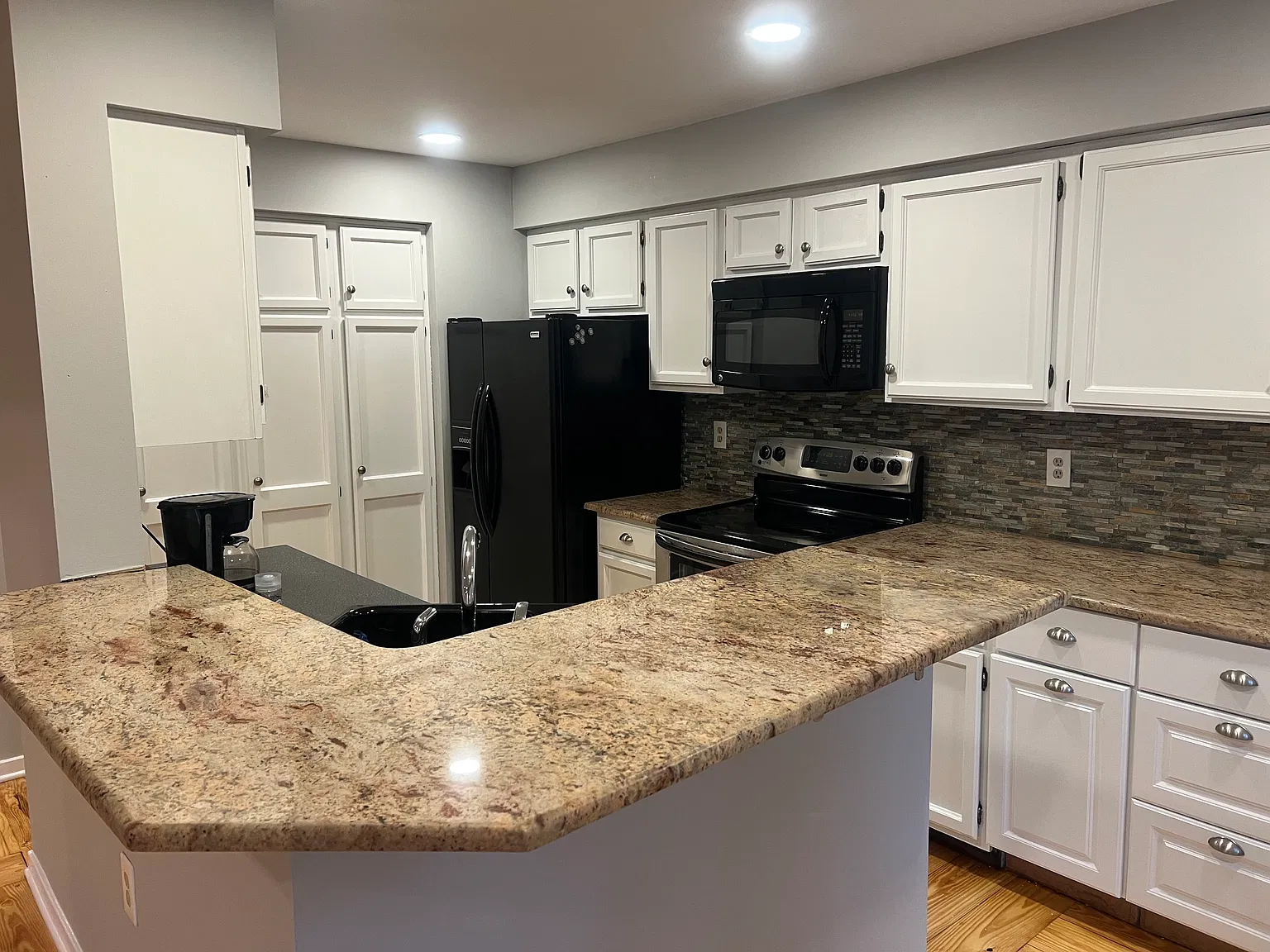 1550 Ritchie Ln — Photo 3