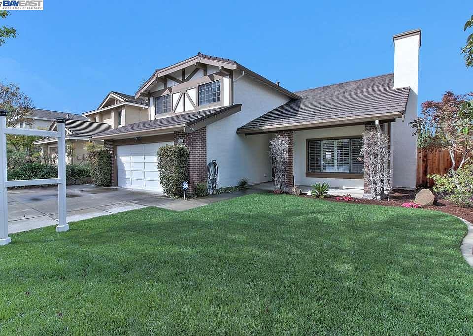 1st image of 42697 Scofield Dr