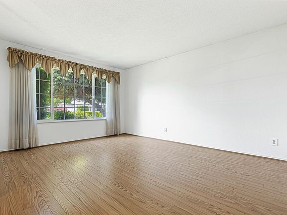 5th image of 1461 Rall Ave