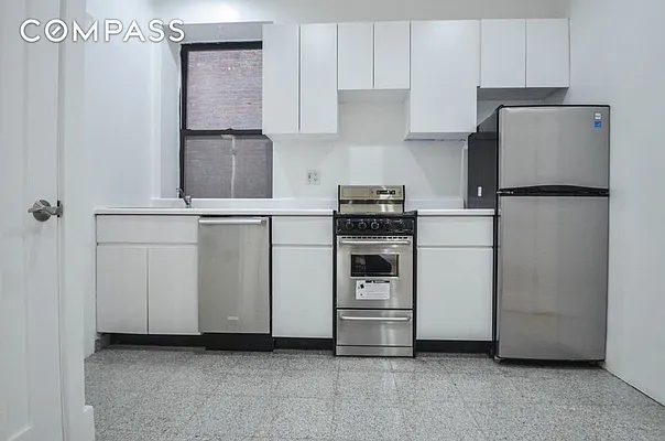 Rented by Mossanen Group | media 26