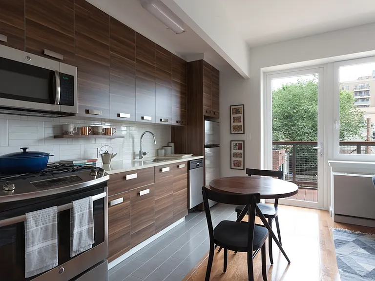 22 Caton Pl #5F — Photo 1