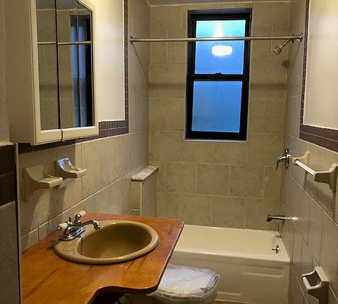 3rd image of 176 Rockaway Ave APT 2L