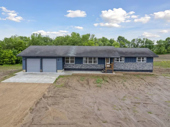 13168 Dawson Ave, Faribault, MN 55021