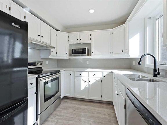 3rd image of 2132 W 35th Ave SW #2