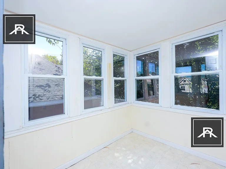 17 Saunders St #15 — Photo 12