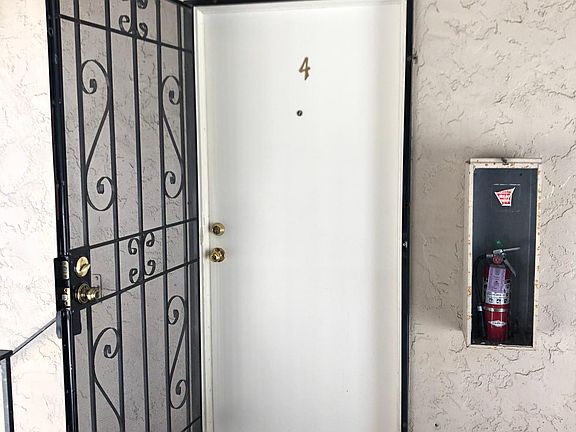 3rd image of 657 Grand Fir Ave APT 4